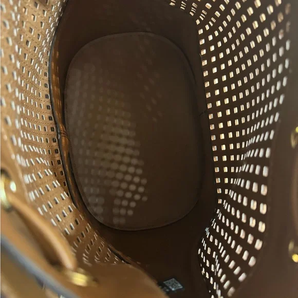 MICHAEL KORS Devon Medium Perforated Leather Bucket Bag Brown - Picture 6 of 10